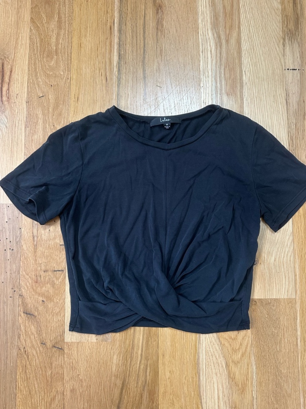 Lulu's Black Twist-Front V-Neck Crop Top